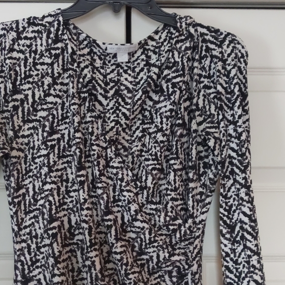 Black & White faux wrap dress size small - Picture 2 of 4